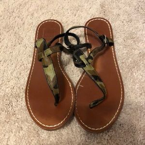 Leather camo Gap sandals